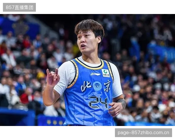 周琦与赵睿的合同状态引发多队关注，顶薪规则成为他们未来去向的核心变量。